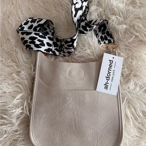 NWT ah-dorned new york Cross Body Bag with Strap